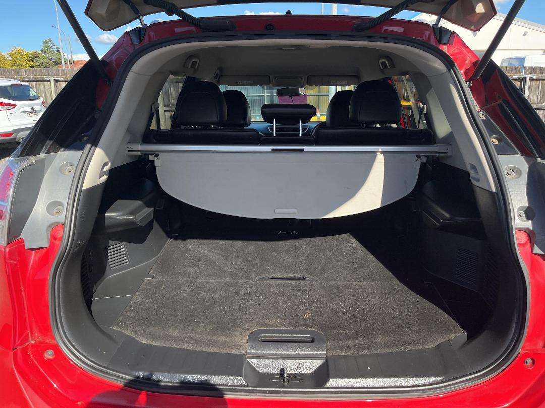 Photo '12' of Nissan X-Trail ST-L