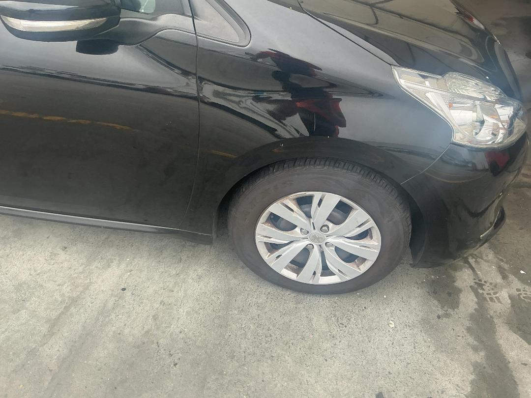 Photo '2' of Peugeot 208 Active Photo '2' of Peugeot 208 Active