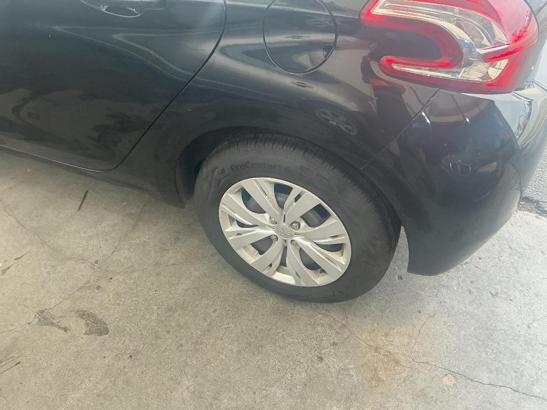 Photo '9' of Peugeot 208 Active Photo '9' of Peugeot 208 Active