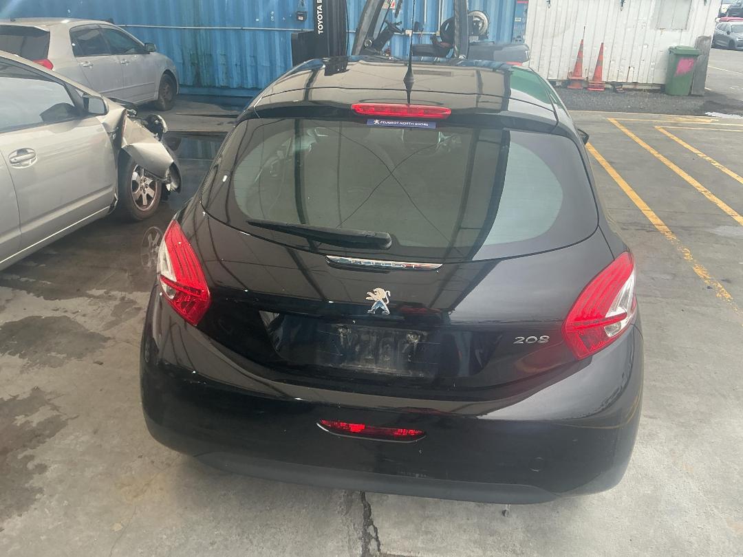 Photo '10' of Peugeot 208 Active Photo '10' of Peugeot 208 Active