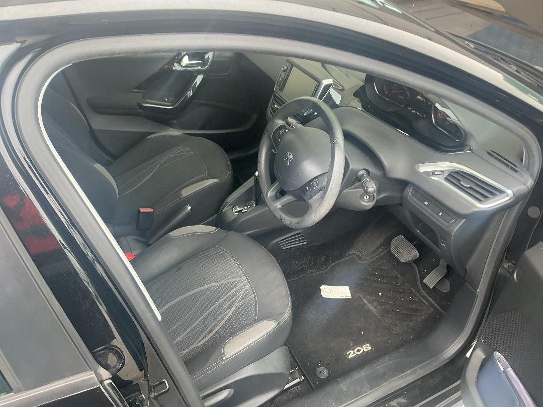 Photo '18' of Peugeot 208 Active Photo '18' of Peugeot 208 Active