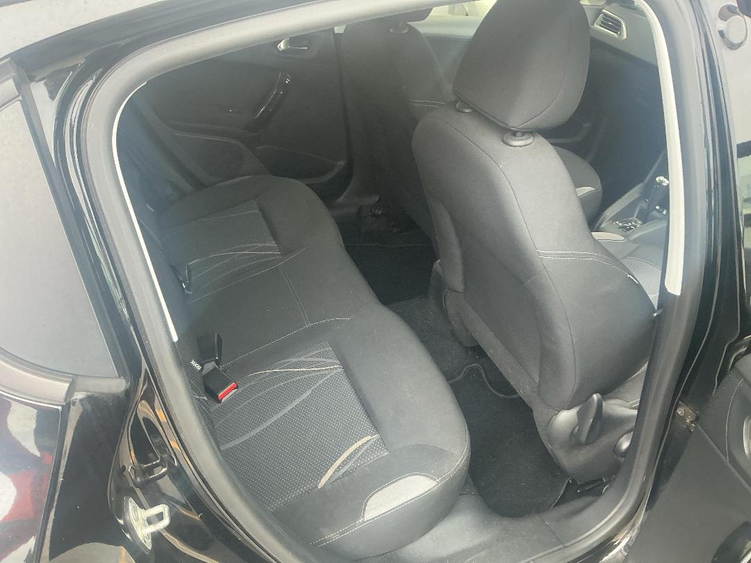 Photo '19' of Peugeot 208 Active Photo '19' of Peugeot 208 Active