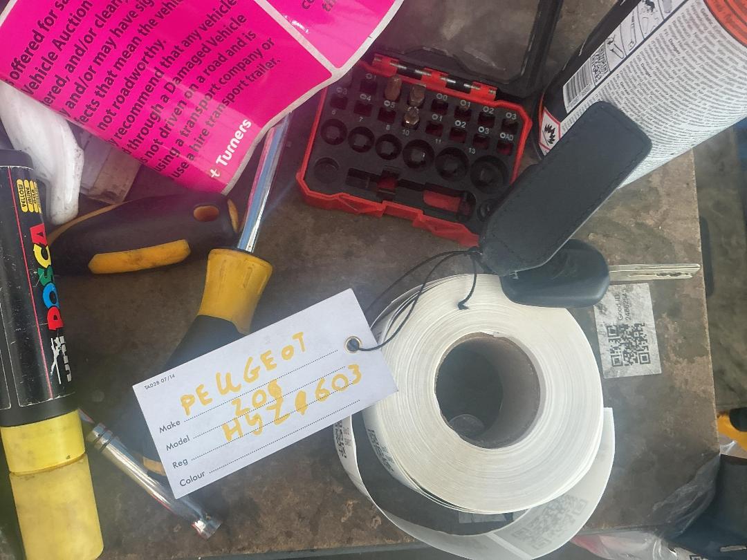 Photo '17' of Peugeot 208 Active Photo '17' of Peugeot 208 Active