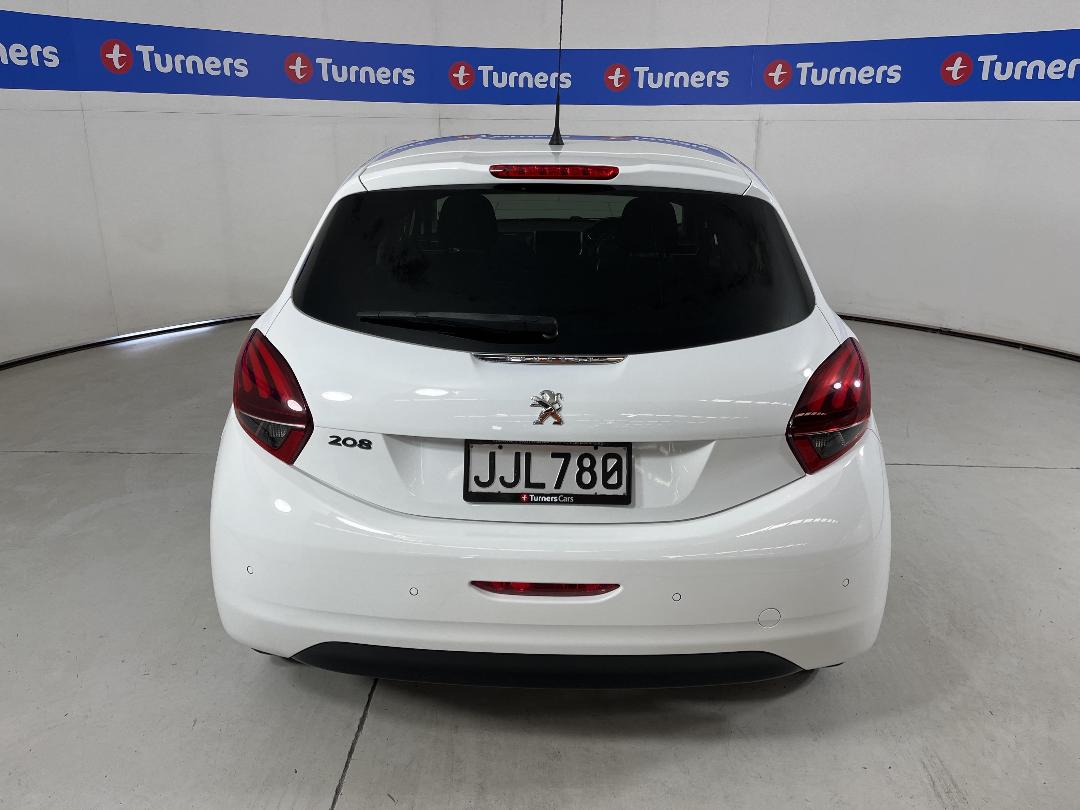 Photo '6' of Peugeot 208 Photo '6' of Peugeot 208