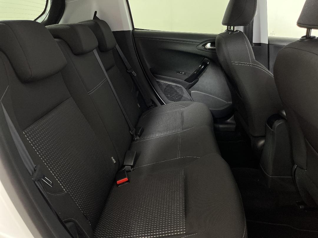 Photo '20' of Peugeot 208 Photo '20' of Peugeot 208