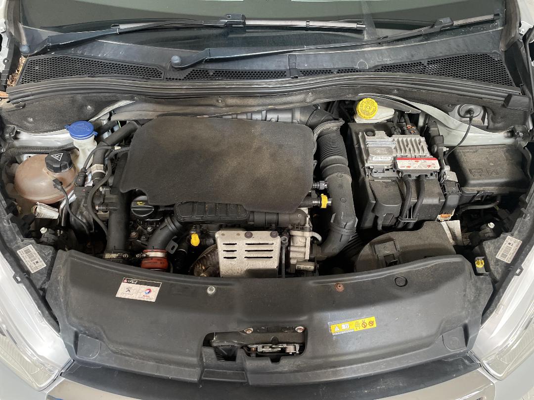 Photo '13' of Peugeot 208