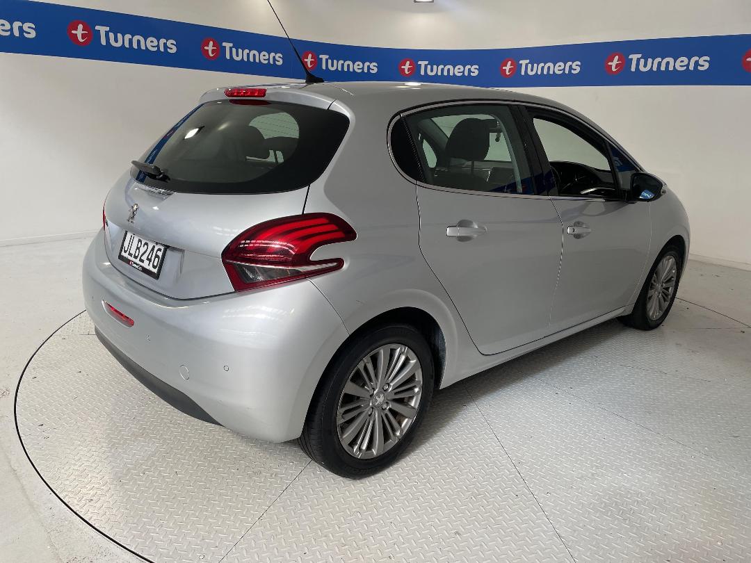 Photo '7' of Peugeot 208