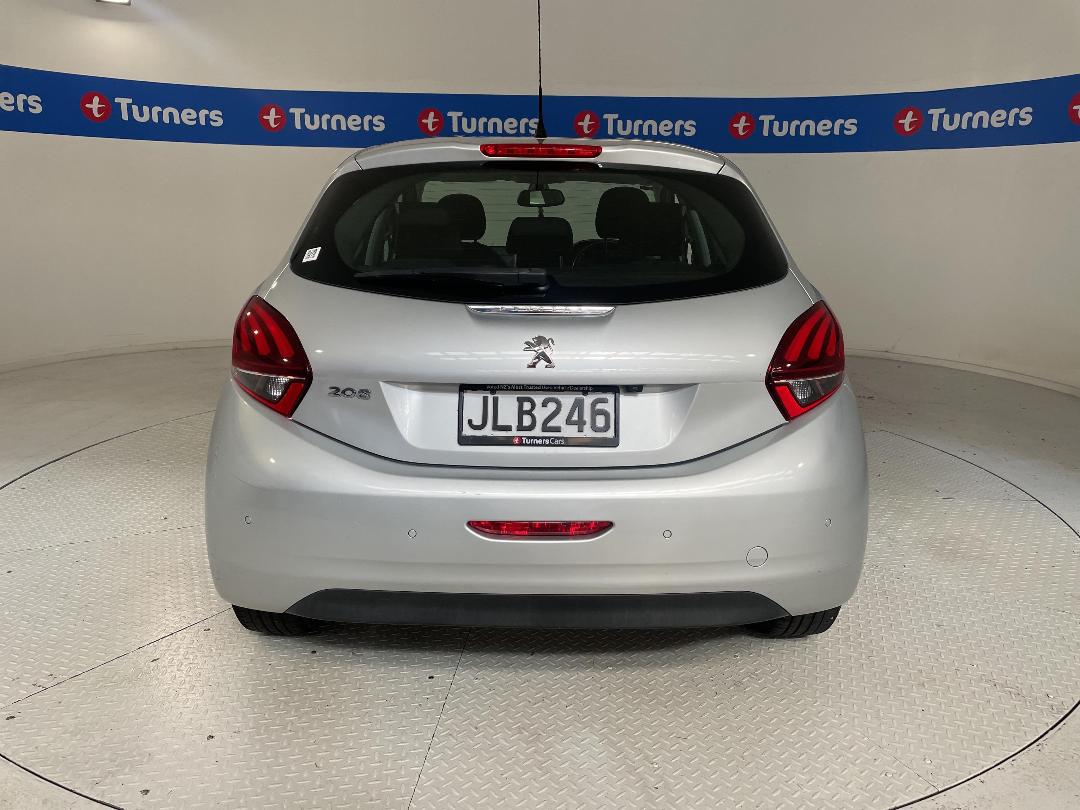 Photo '6' of Peugeot 208