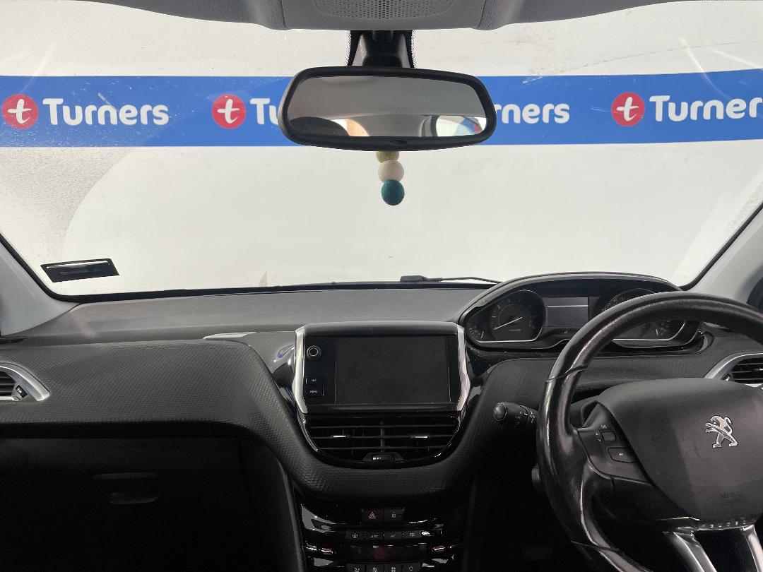 Photo '17' of Peugeot 208