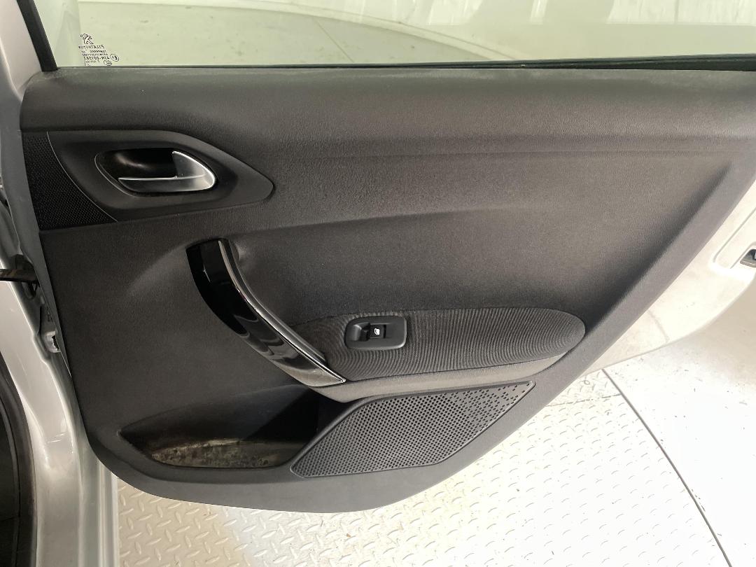 Photo '19' of Peugeot 208