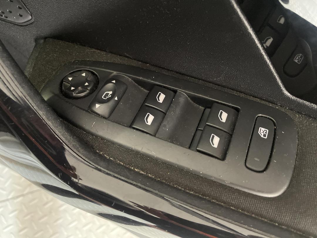 Photo '23' of Peugeot 208