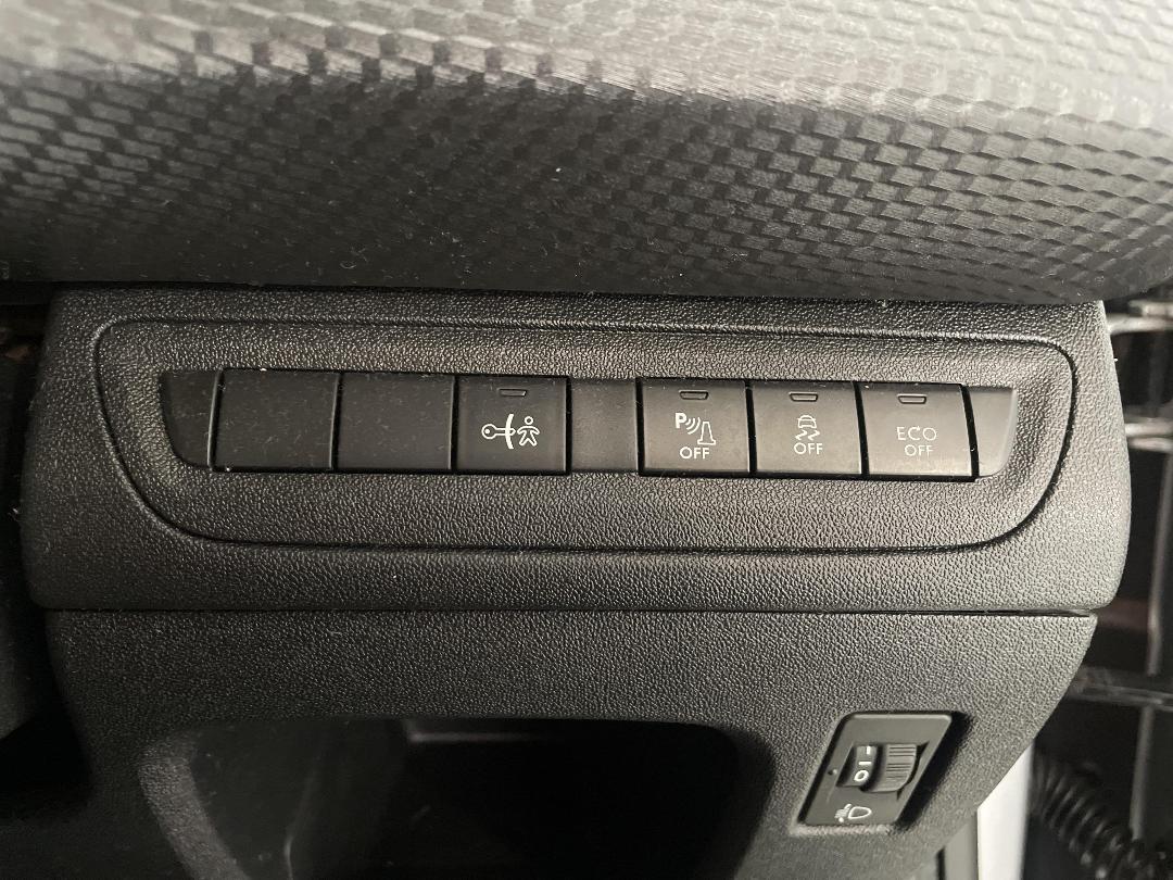 Photo '24' of Peugeot 208