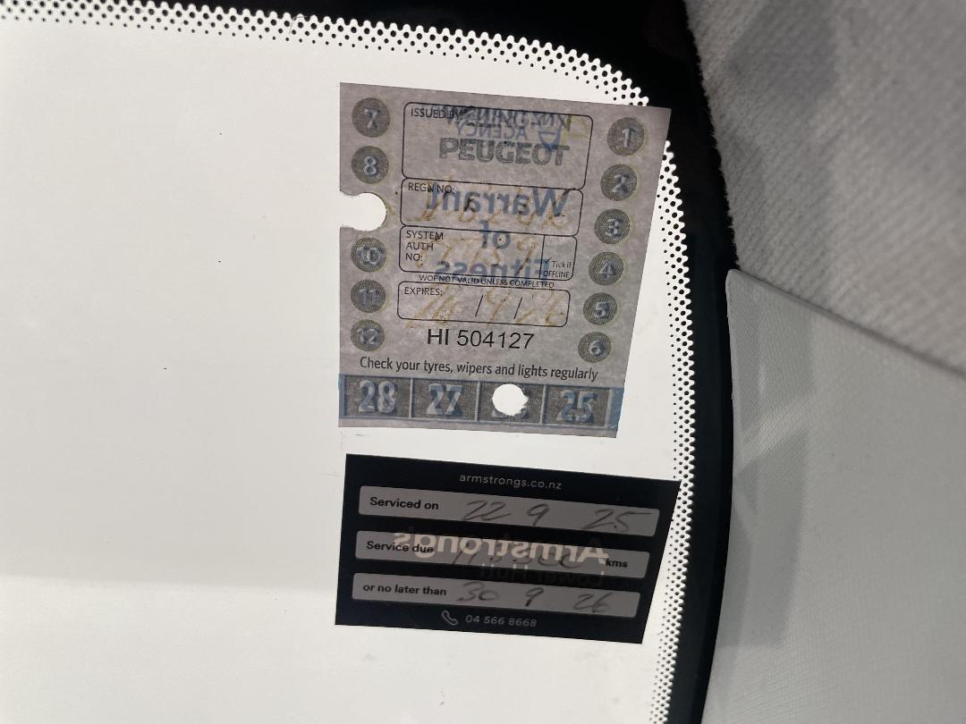 Photo '33' of Peugeot 208