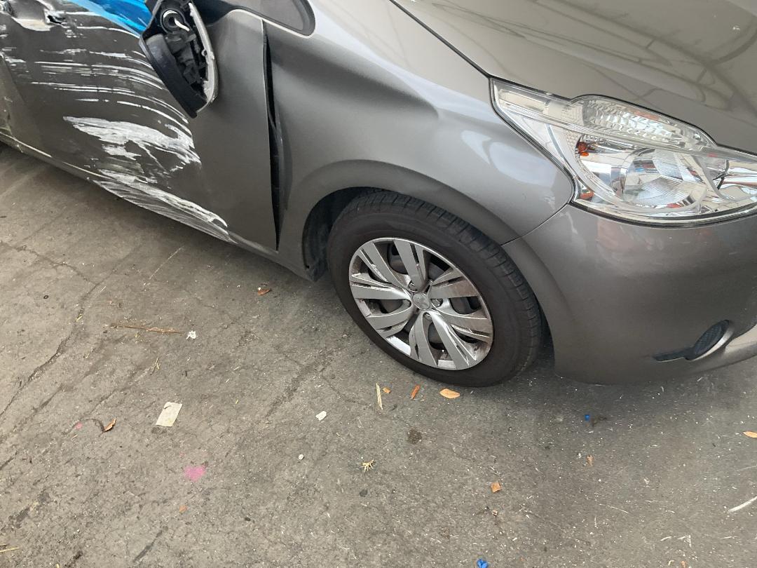 Photo '2' of Peugeot 208 Active