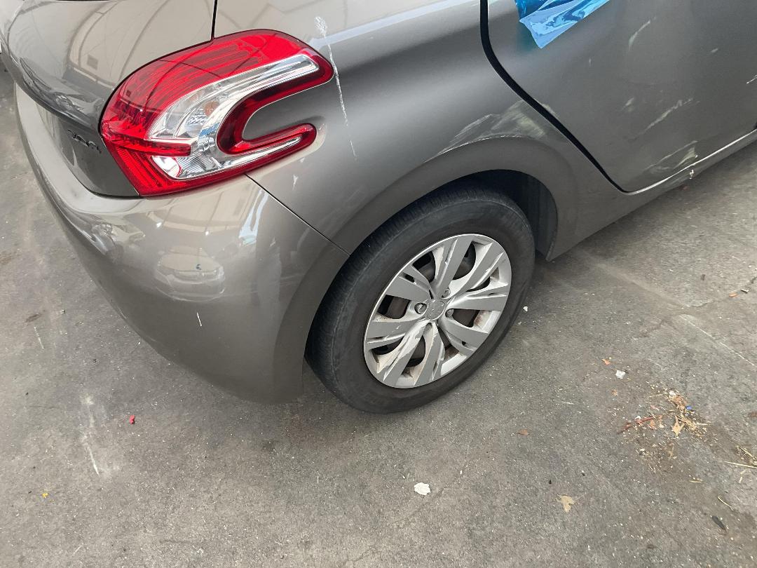 Photo '12' of Peugeot 208 Active