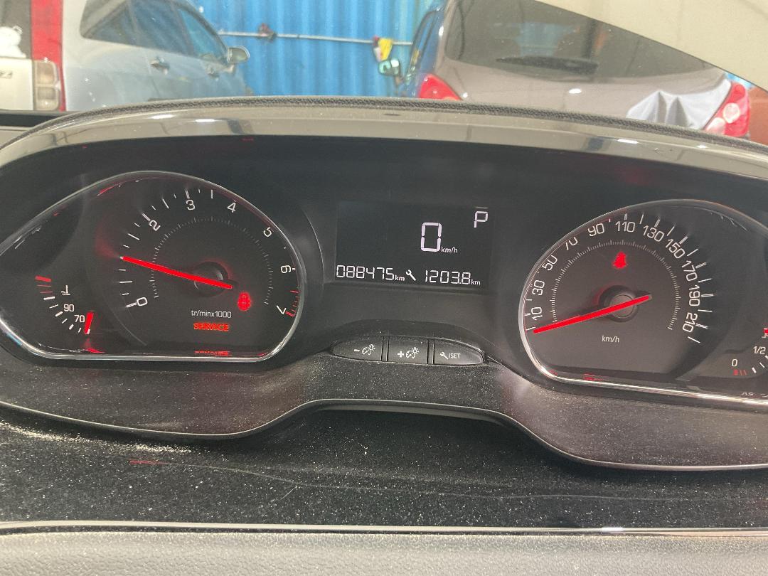 Photo '16' of Peugeot 208 Active