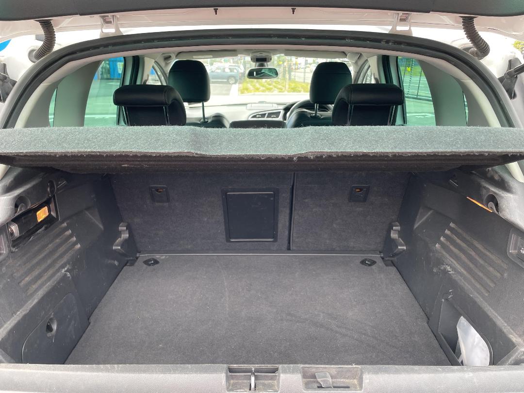 Photo '12' of Peugeot 3008 Allure Photo '12' of Peugeot 3008 Allure