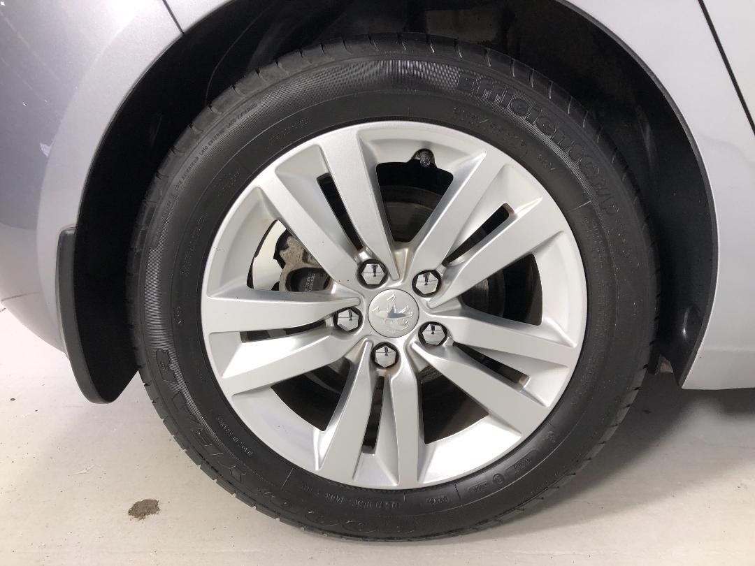 Photo '12' of Peugeot 308