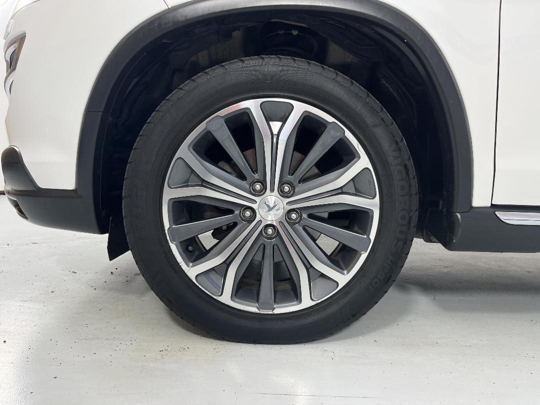 Photo '10' of Peugeot 4008