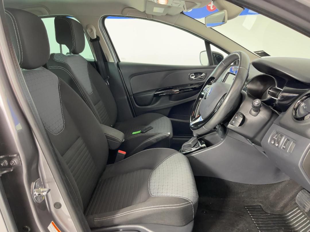 Photo '16' of Renault Lutecia Photo '16' of Renault Lutecia