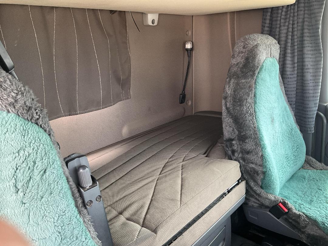 Photo '44' of Scania R620 Tractor Unit Photo '44' of Scania R620 Tractor Unit