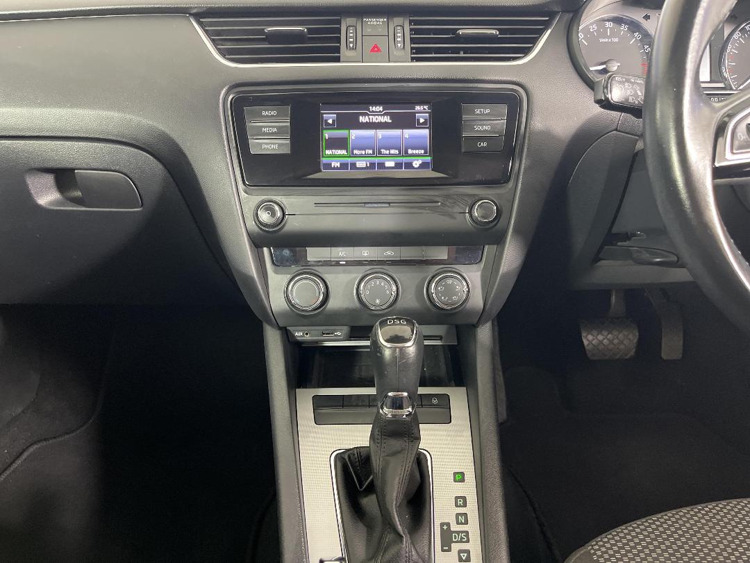 Photo '18' of Skoda Octavia