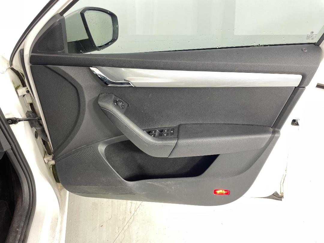 Photo '15' of Skoda Octavia Photo '15' of Skoda Octavia