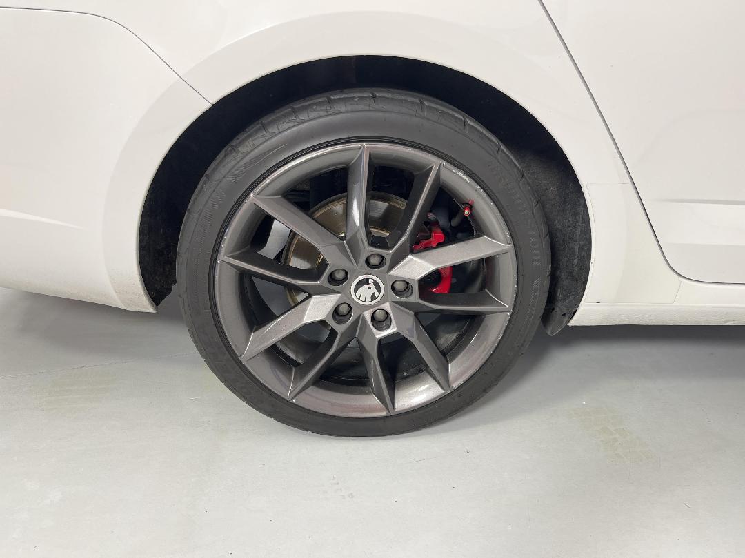 Photo '12' of Skoda Octavia