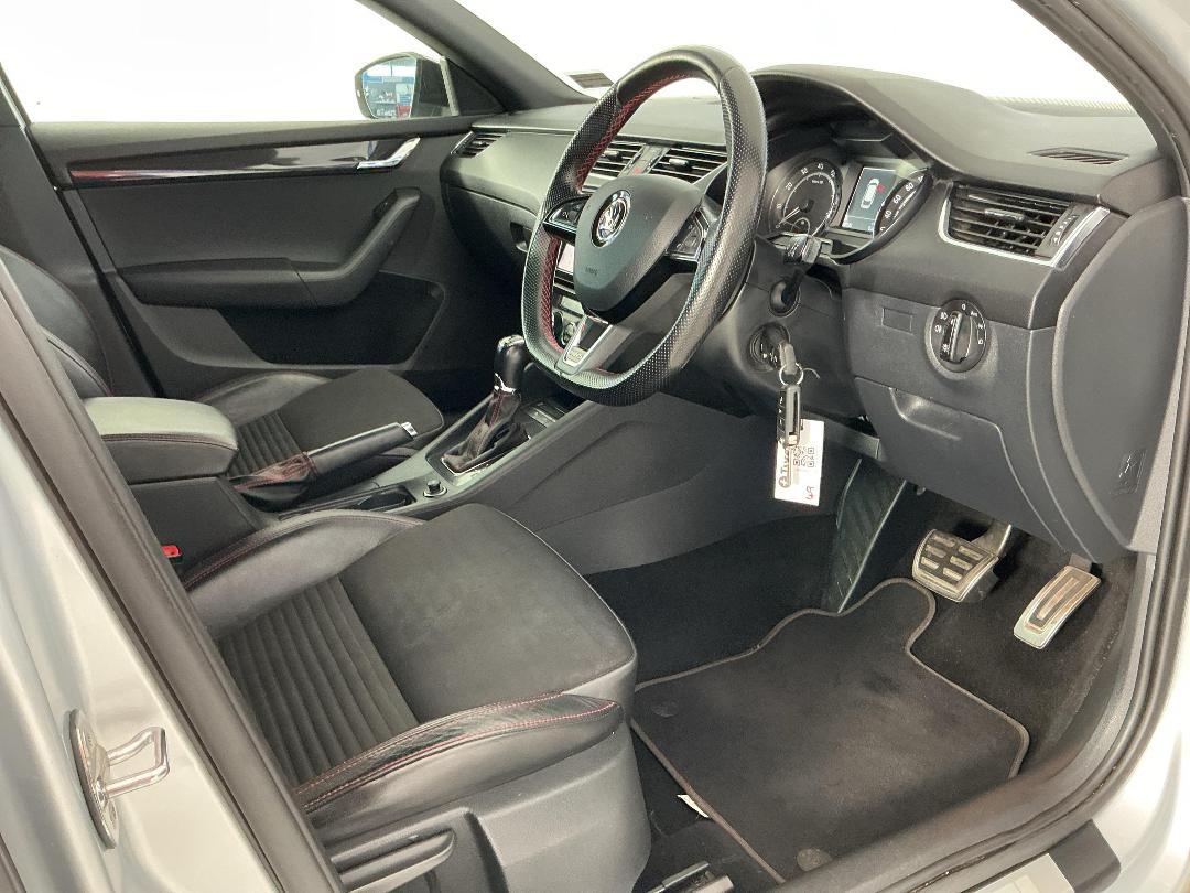 Photo '16' of Skoda Octavia