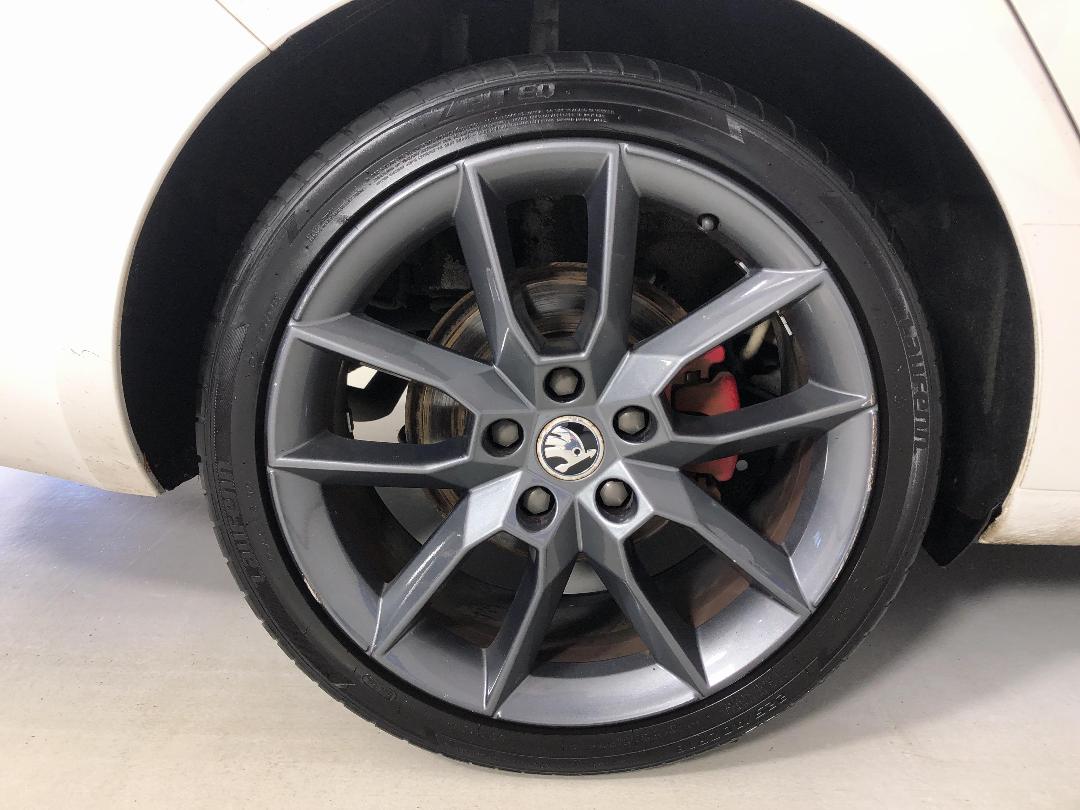 Photo '12' of Skoda Octavia