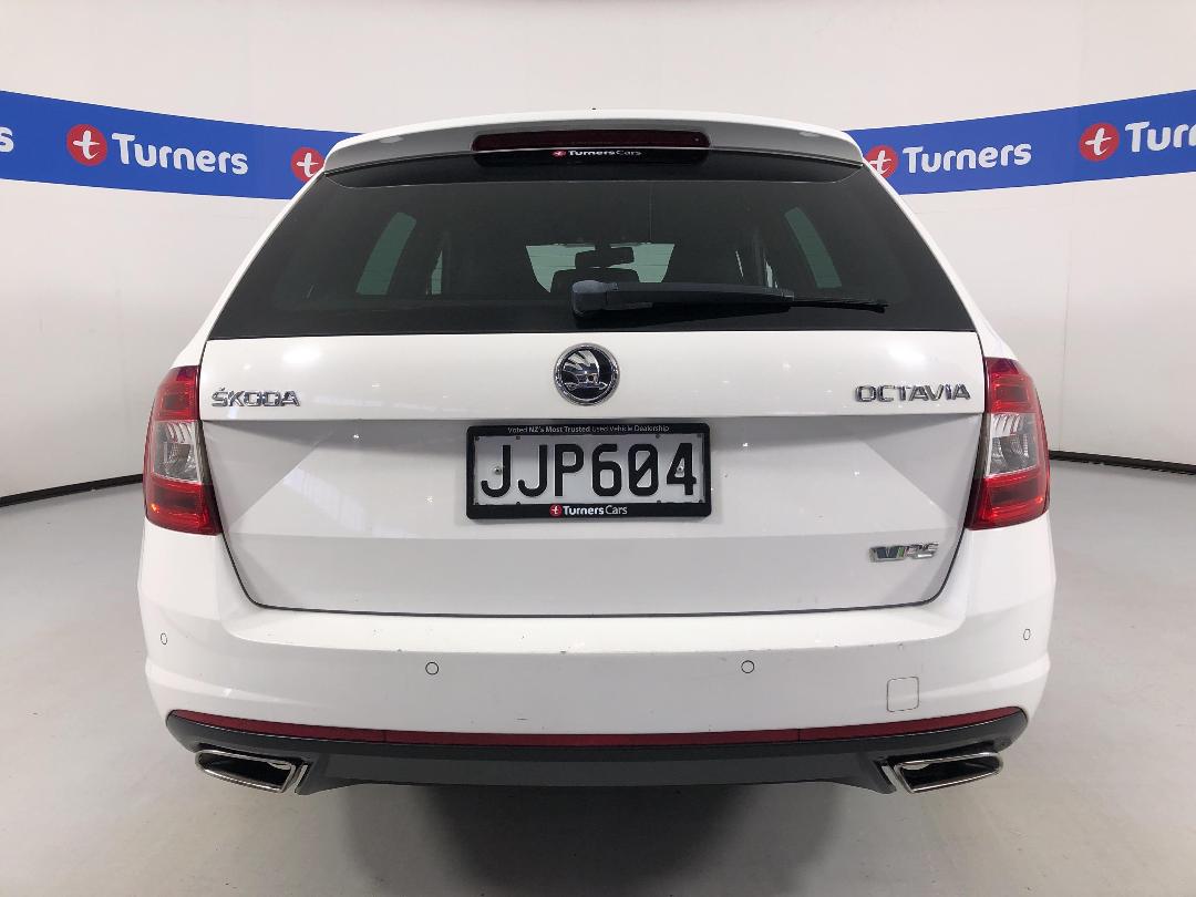 Photo '6' of Skoda Octavia