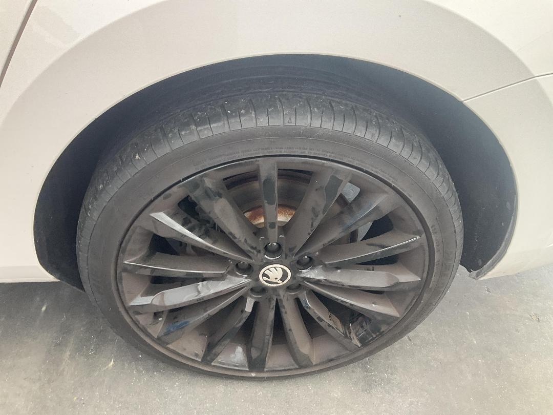 Photo '4' of Skoda Superb TSI 118KW 7DSG SED