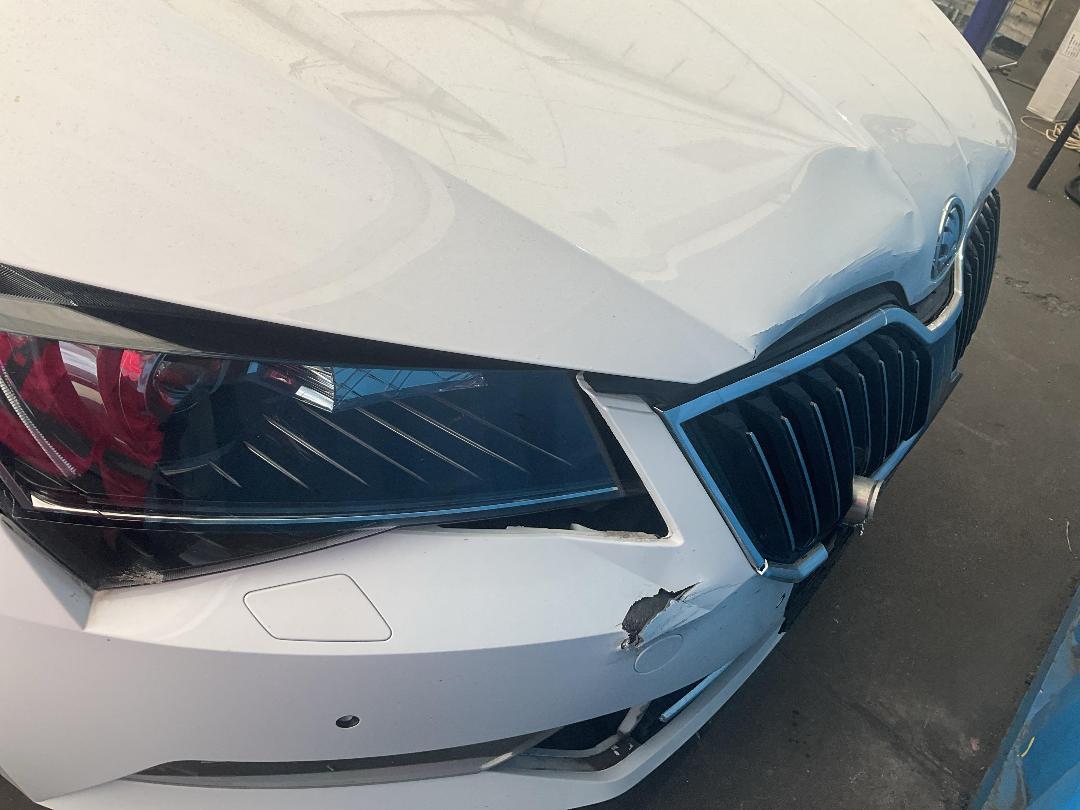 Photo '10' of Skoda Superb TSI 118KW 7DSG SED