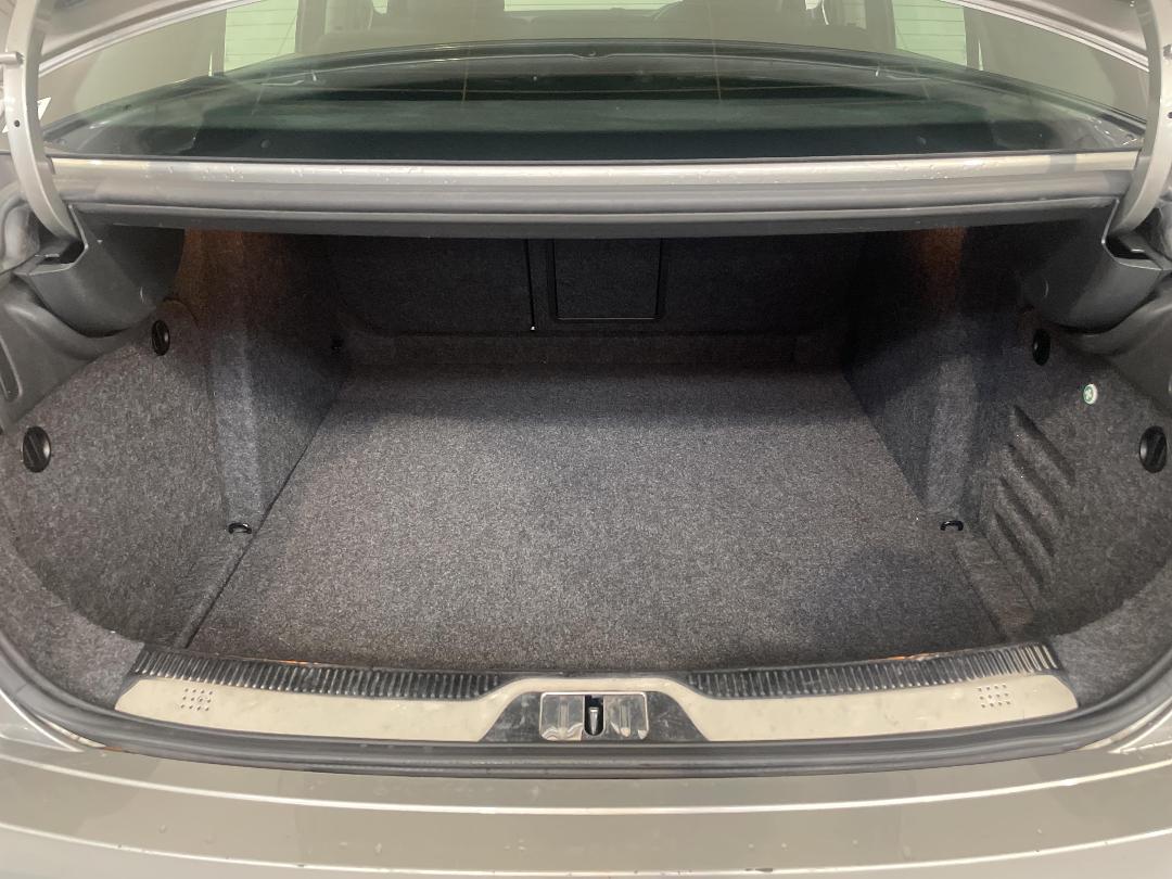 Photo '14' of Skoda Superb