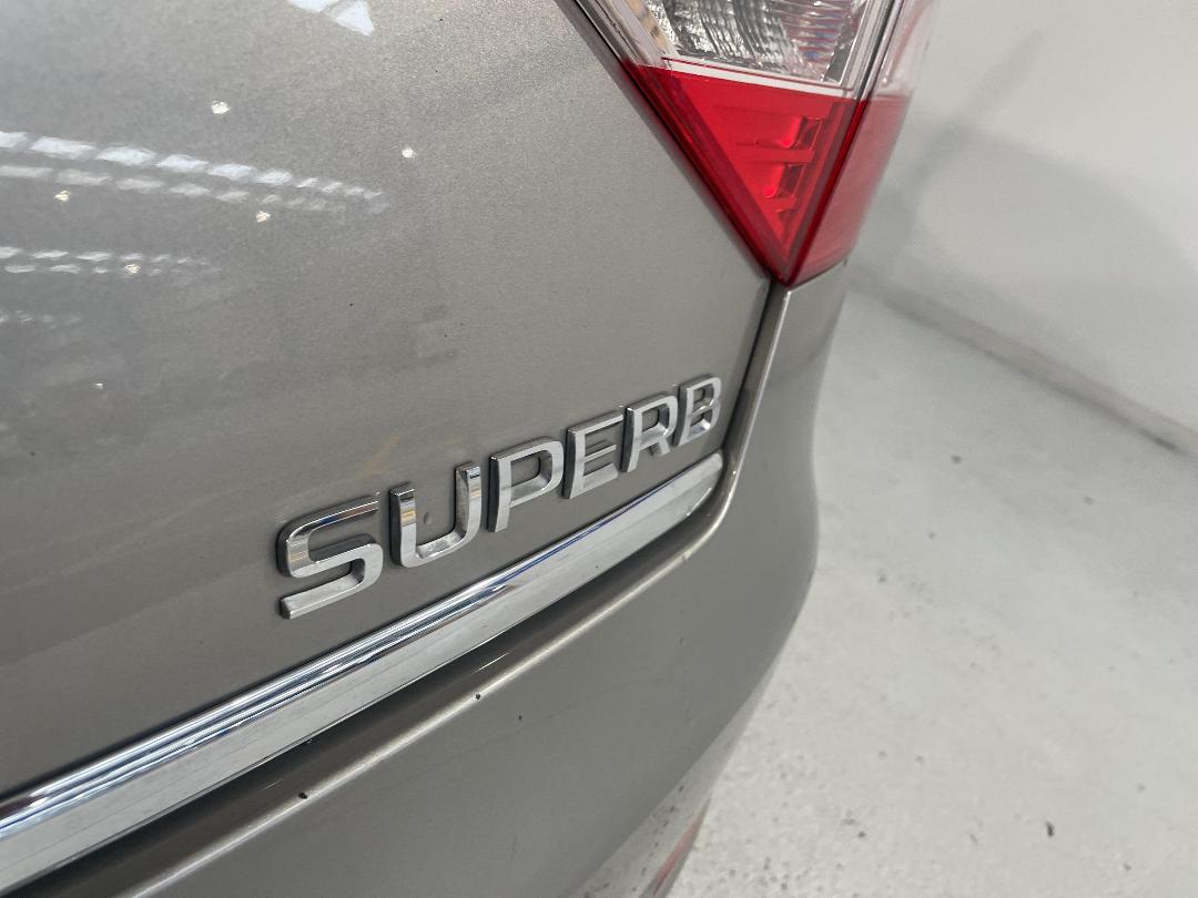 Photo '35' of Skoda Superb