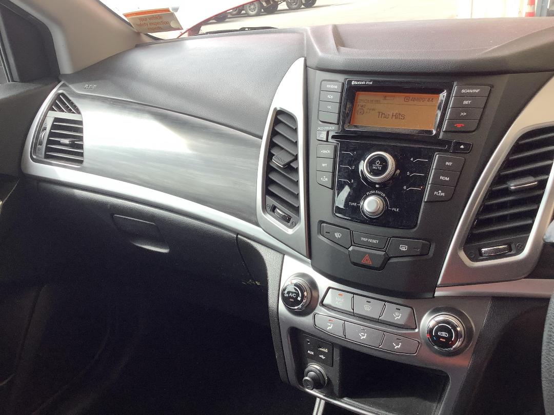 Photo '18' of Ssangyong Korando Sports Petrol MAN 2W Photo '18' of Ssangyong Korando Sports Petrol MAN 2W