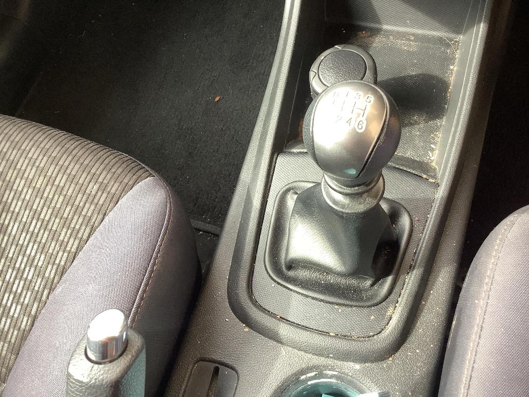 Photo '17' of Ssangyong Korando Sports Petrol MAN 2W Photo '17' of Ssangyong Korando Sports Petrol MAN 2W