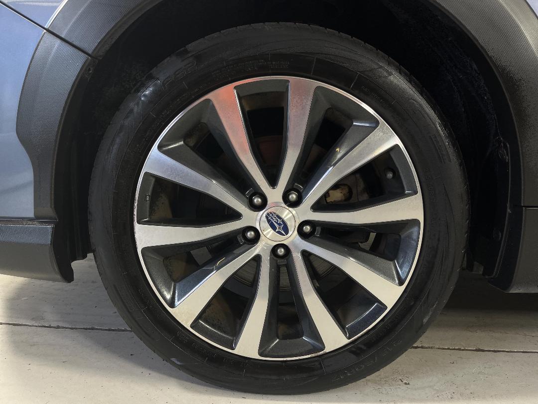 Photo '10' of Subaru Exiga Photo '10' of Subaru Exiga