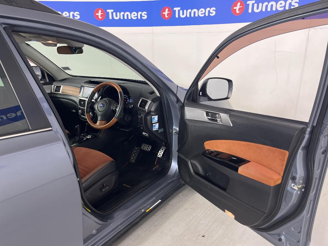 Photo '15' of Subaru Exiga Photo '15' of Subaru Exiga