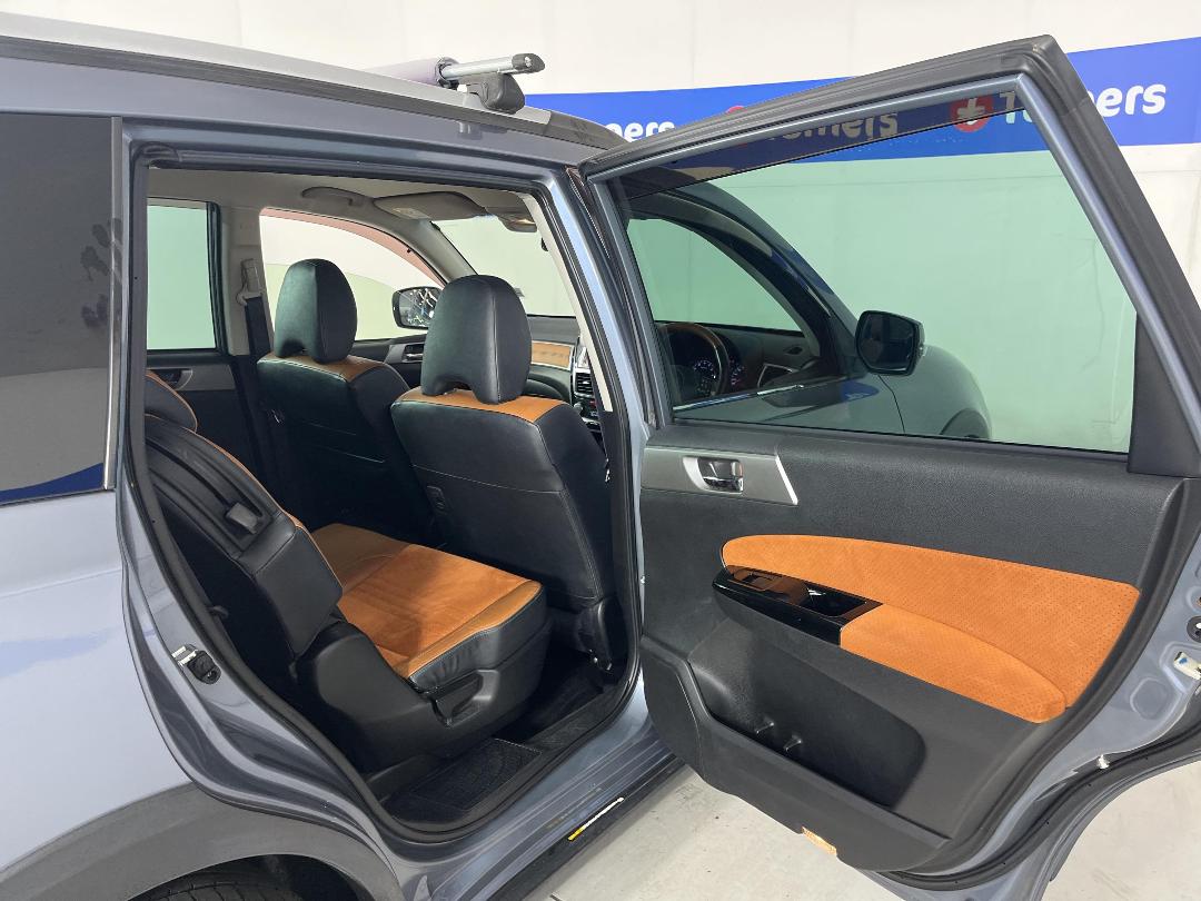 Photo '19' of Subaru Exiga Photo '19' of Subaru Exiga