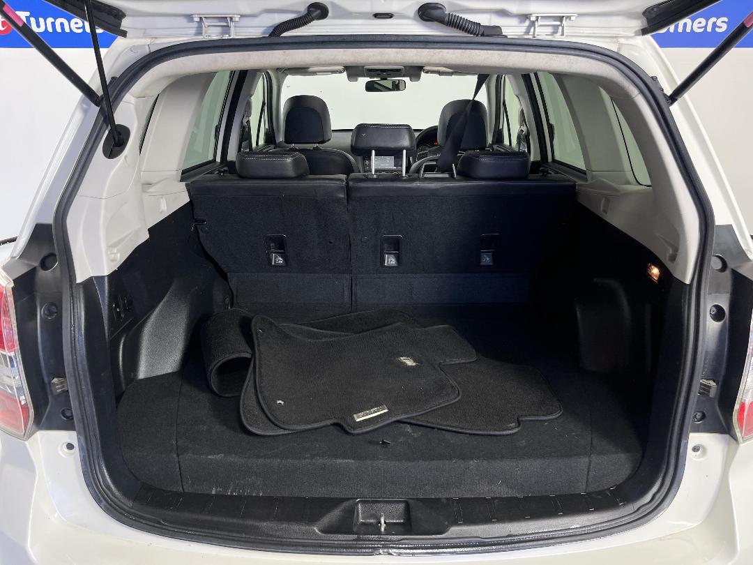 Photo '14' of Subaru Forester Photo '14' of Subaru Forester