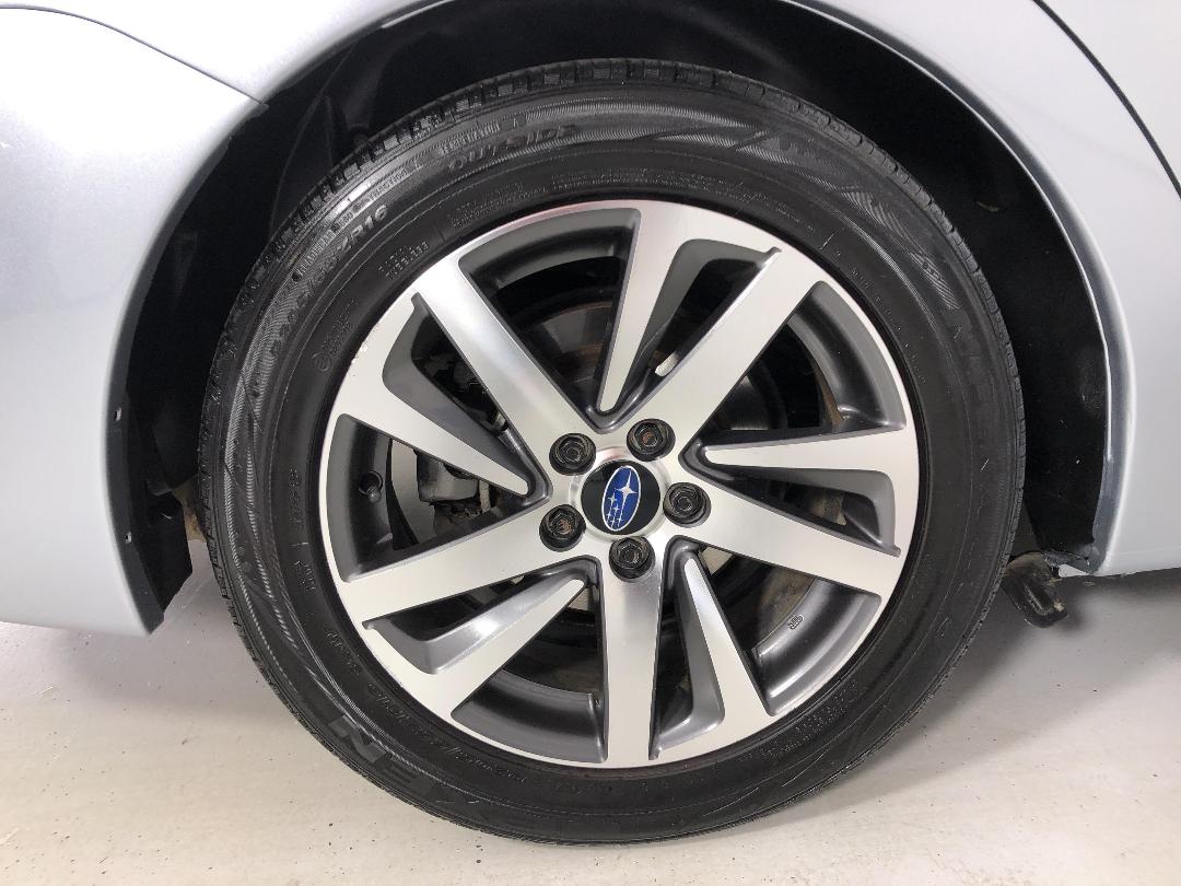 Photo '12' of Subaru Impreza