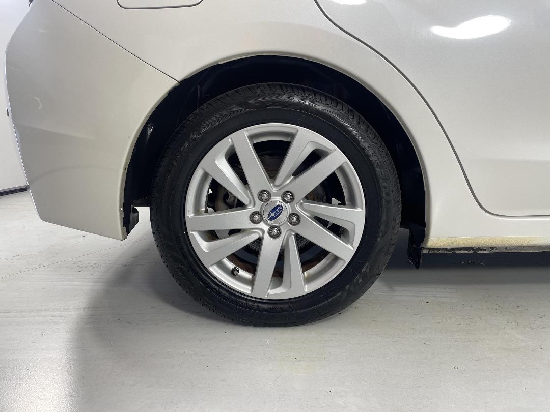 Photo '12' of Subaru Impreza Photo '12' of Subaru Impreza