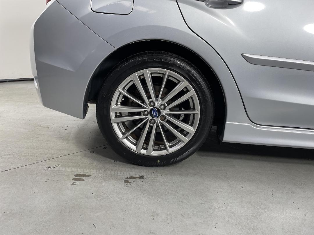 Photo '12' of Subaru Impreza Photo '12' of Subaru Impreza