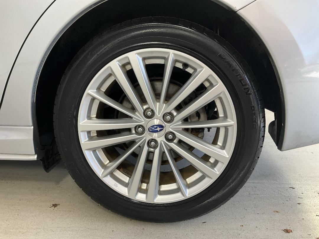 Photo '11' of Subaru Impreza Photo '11' of Subaru Impreza