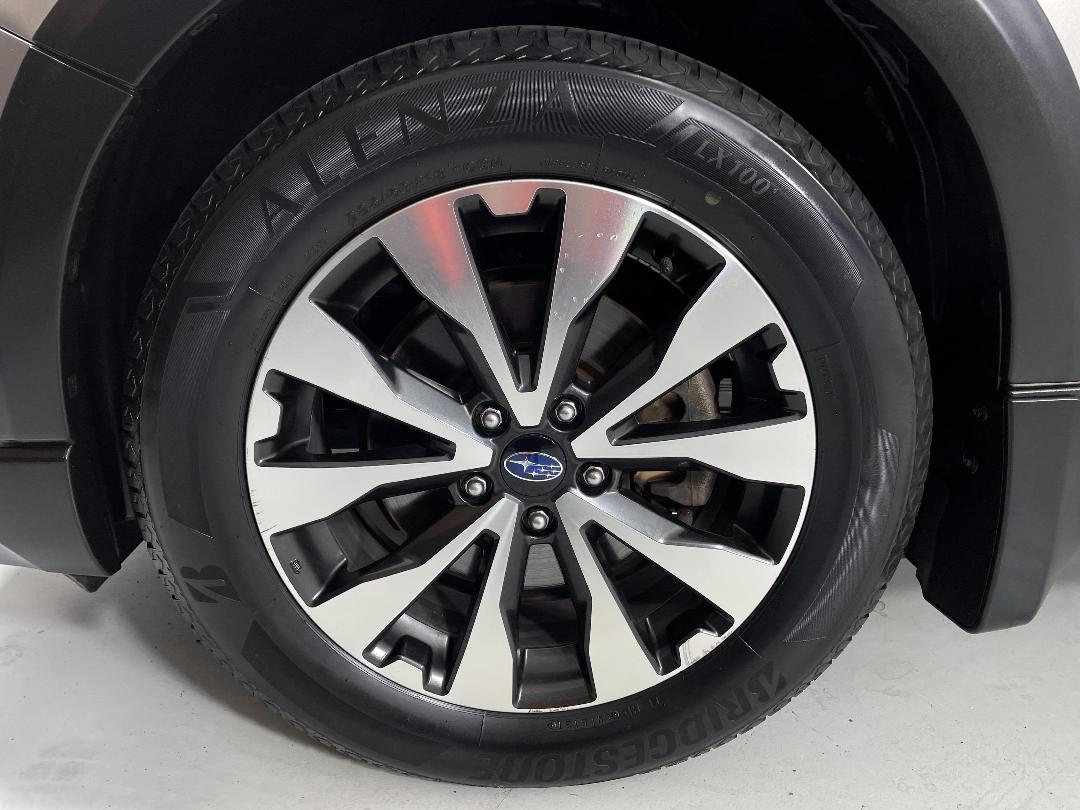 Photo '10' of Subaru Legacy Photo '10' of Subaru Legacy