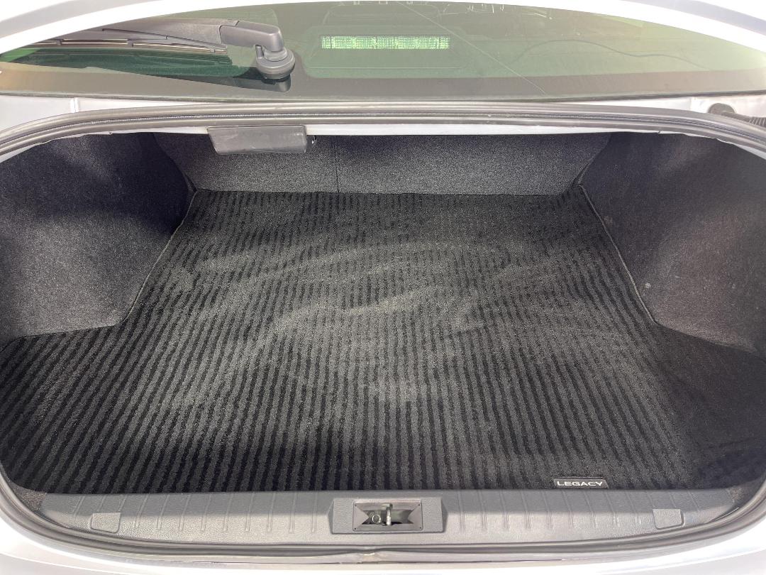 Photo '14' of Subaru Legacy