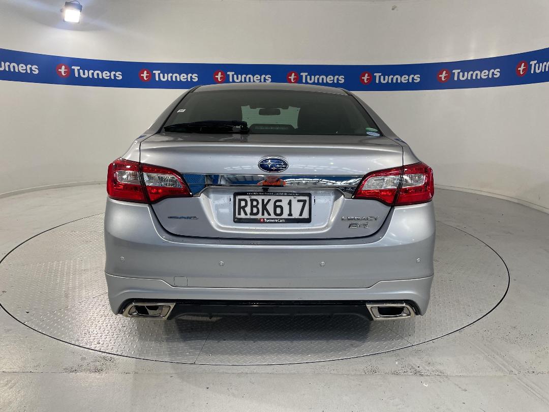 Photo '6' of Subaru Legacy