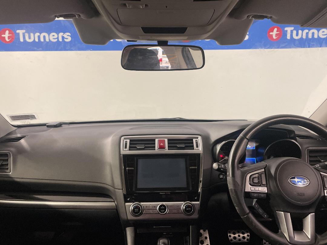 Photo '17' of Subaru Legacy