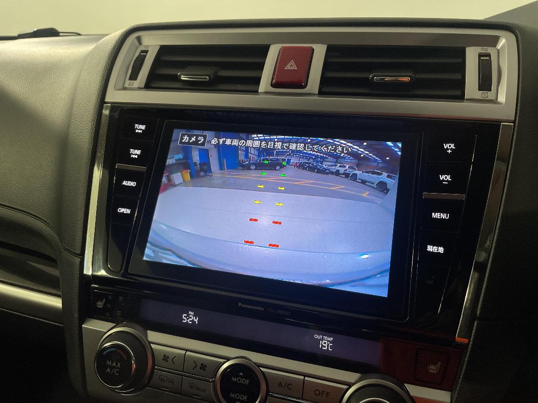 Photo '30' of Subaru Legacy